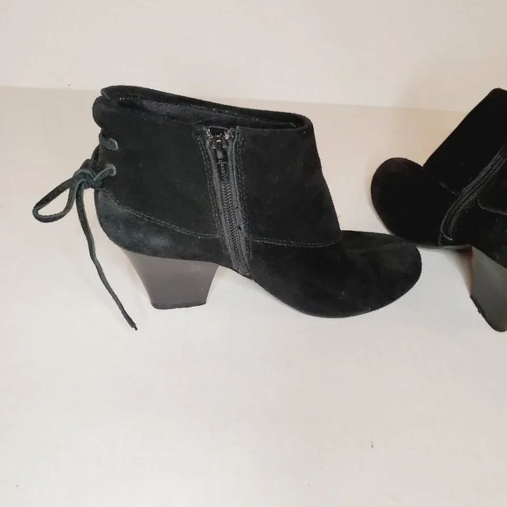 Sketcher's black suede leather fold over ankle boots